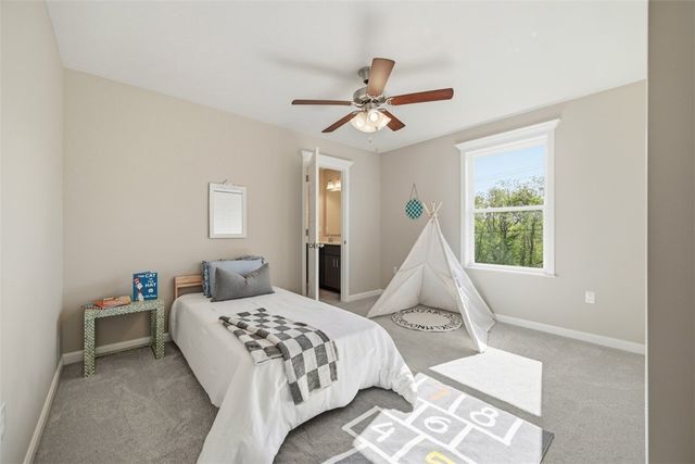 101 Doria Ann Dr, Center Twp, PA 15061