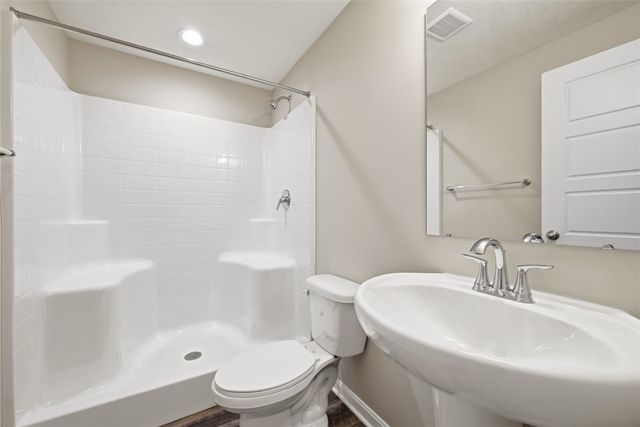 101 Doria Ann Dr, Center Twp, PA 15061