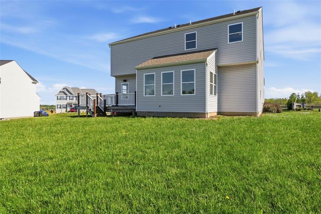 101 Doria Ann Dr, Center Twp, PA 15061