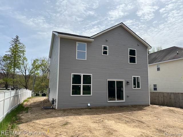 9400 Roland Drive, Brighton, MI 48116