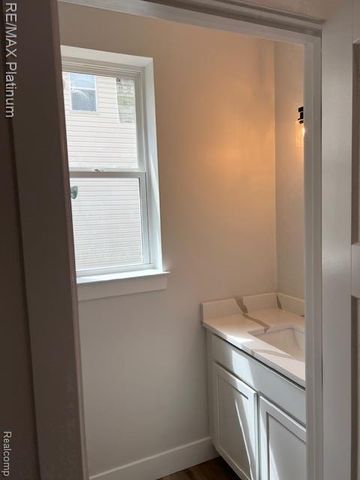 9400 Roland Drive, Brighton, MI 48116