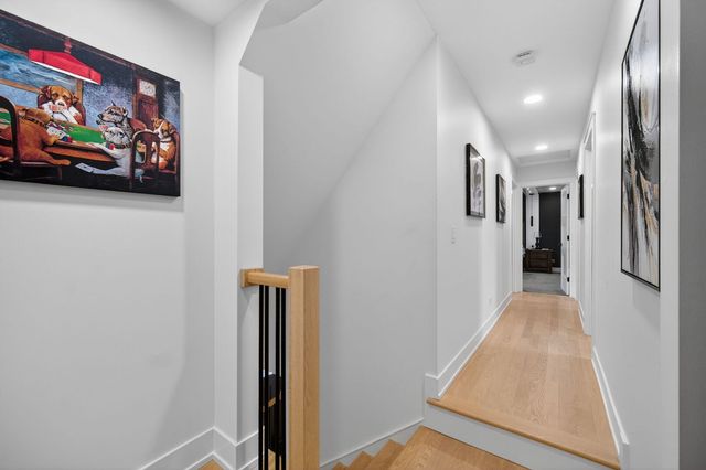 221 Olesen Drive, Naperville, IL 60540