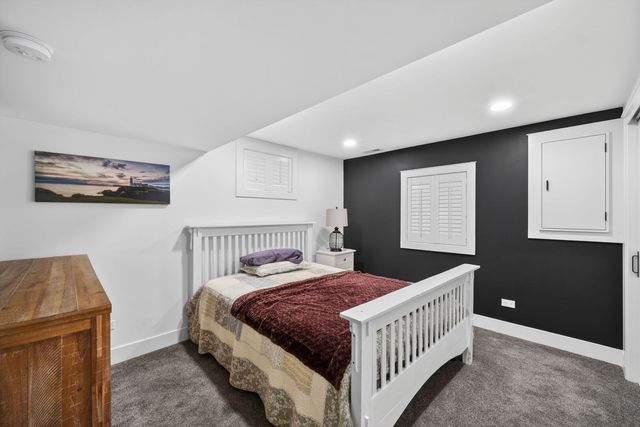 221 Olesen Drive, Naperville, IL 60540