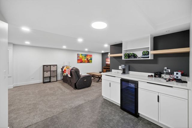 221 Olesen Drive, Naperville, IL 60540