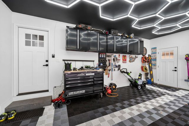 221 Olesen Drive, Naperville, IL 60540