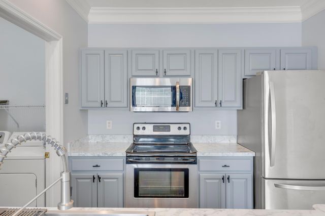 6028 Inishmore Lane, Dublin, OH 43017