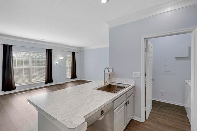 6028 Inishmore Lane, Dublin, OH 43017