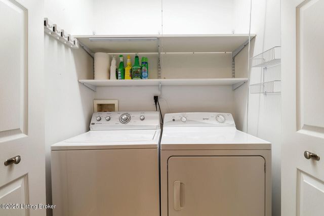 8701 Lough Dr, Louisville, KY 40291