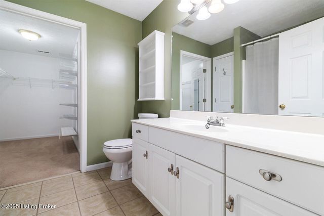 8701 Lough Dr, Louisville, KY 40291