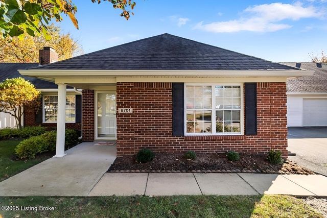 8701 Lough Dr, Louisville, KY 40291