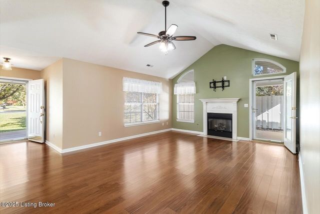 8701 Lough Dr, Louisville, KY 40291