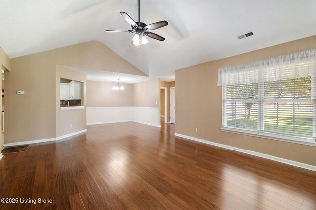 8701 Lough Dr, Louisville, KY 40291