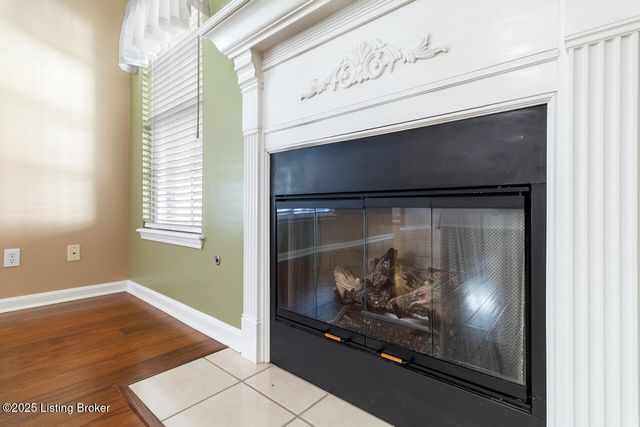 8701 Lough Dr, Louisville, KY 40291