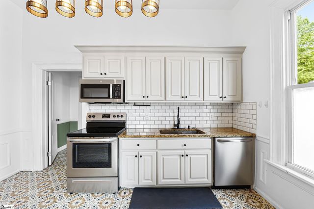 117 Asbury Avenue, Greenville, SC 29601