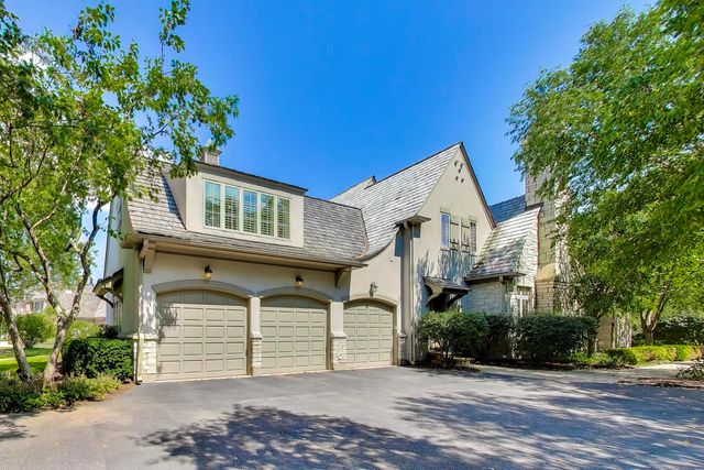 1871 W Salisbury Lane, Lake Forest, IL 60045