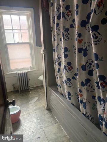 2012 CHESTNUT ST, Harrisburg, PA 17104