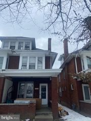 2012 CHESTNUT ST, Harrisburg, PA 17104