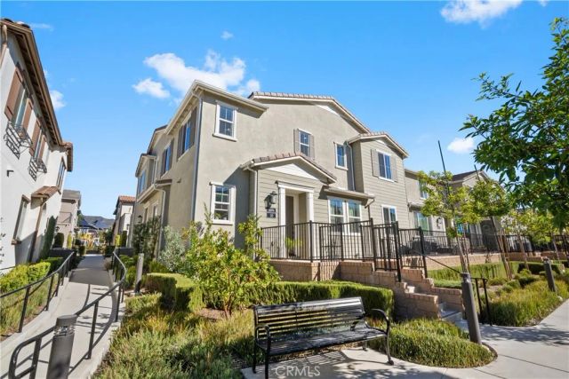 5604 Altamura Way 10, Fontana, CA 92336
