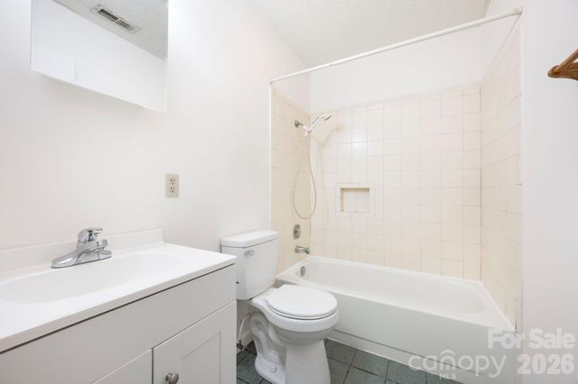 400 Hiawassee Avenue, Black Mountain, NC 28711