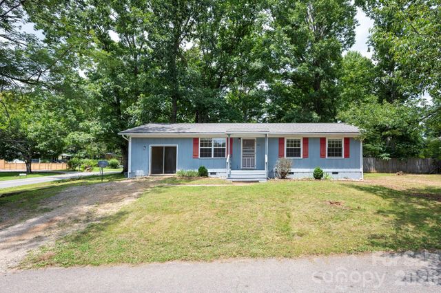 400 Hiawassee Avenue, Black Mountain, NC 28711
