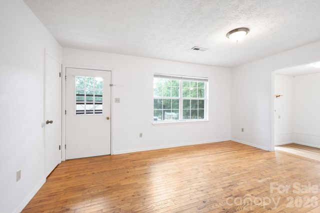 400 Hiawassee Avenue, Black Mountain, NC 28711