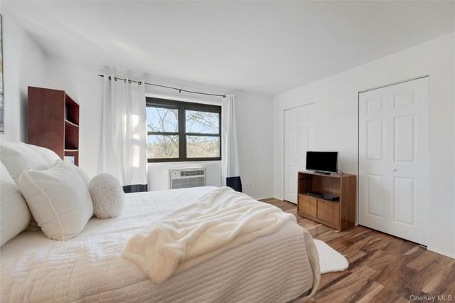 55 Fieldstone Drive 37, Hartsdale, NY 10530