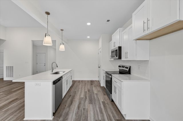 1106 Mary Lu Dr, Clarksville, TN 37042