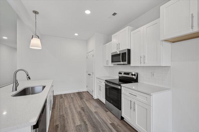 1106 Mary Lu Dr, Clarksville, TN 37042