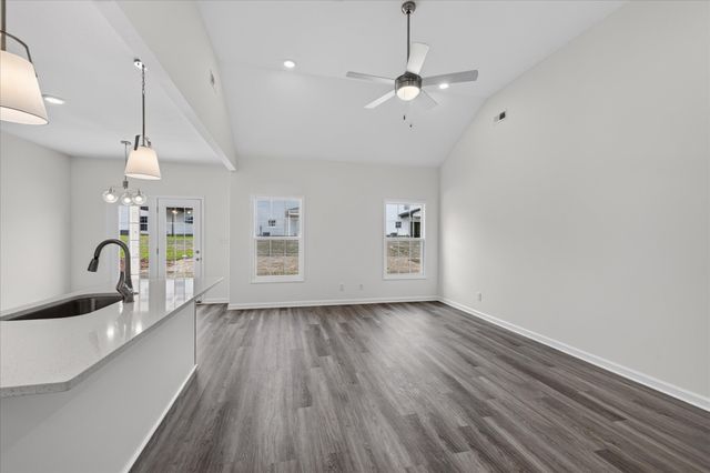 1106 Mary Lu Dr, Clarksville, TN 37042