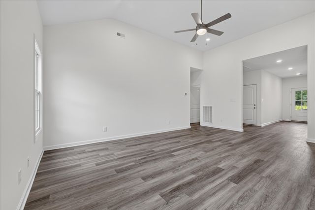 1106 Mary Lu Dr, Clarksville, TN 37042