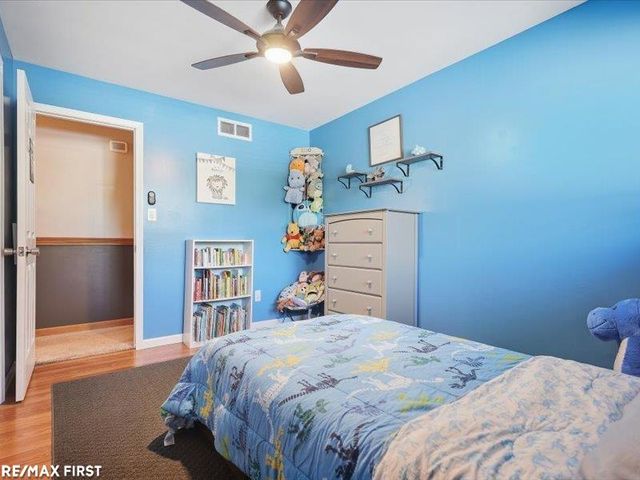 39543 Edgemont Drive, Sterling Heights, MI 48310