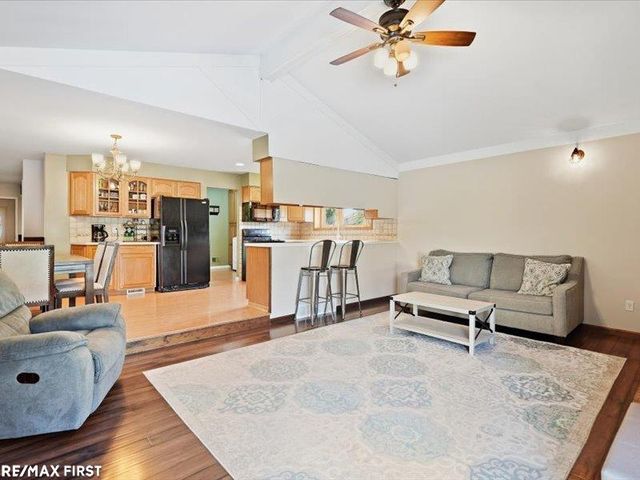 39543 Edgemont Drive, Sterling Heights, MI 48310
