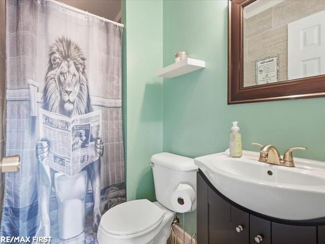 39543 Edgemont Drive, Sterling Heights, MI 48310