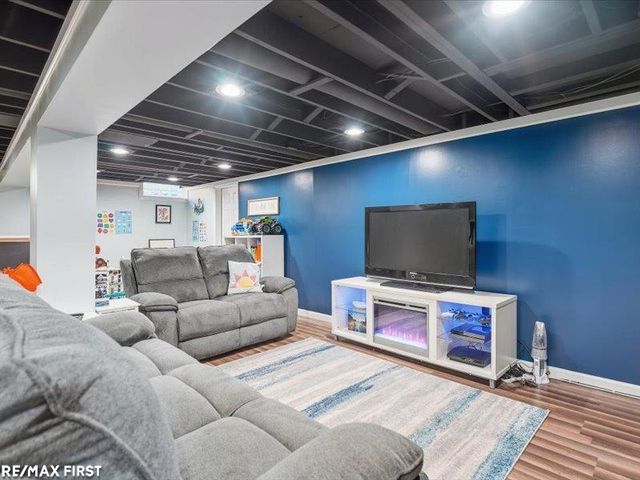 39543 Edgemont Drive, Sterling Heights, MI 48310