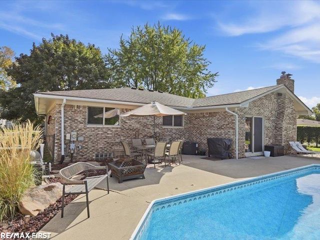 39543 Edgemont Drive, Sterling Heights, MI 48310