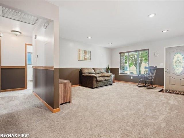 39543 Edgemont Drive, Sterling Heights, MI 48310