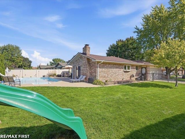 39543 Edgemont Drive, Sterling Heights, MI 48310