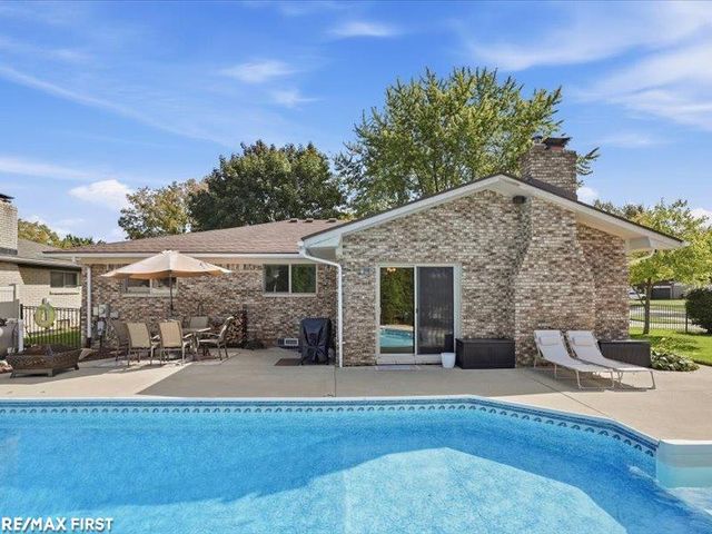 39543 Edgemont Drive, Sterling Heights, MI 48310