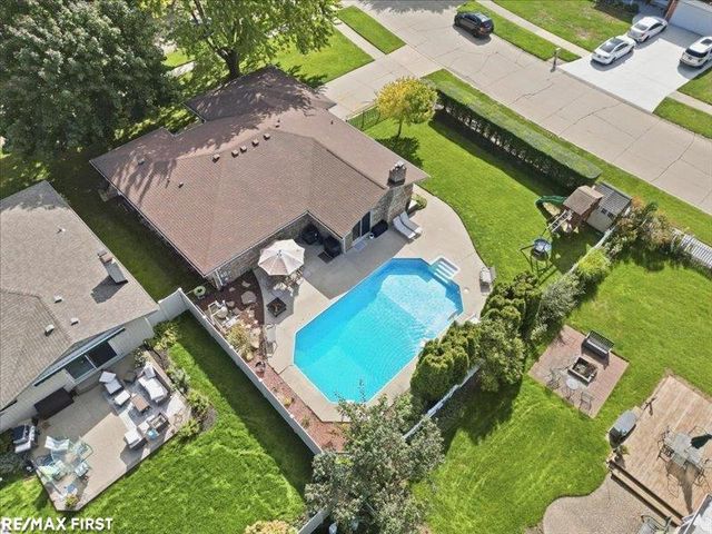 39543 Edgemont Drive, Sterling Heights, MI 48310