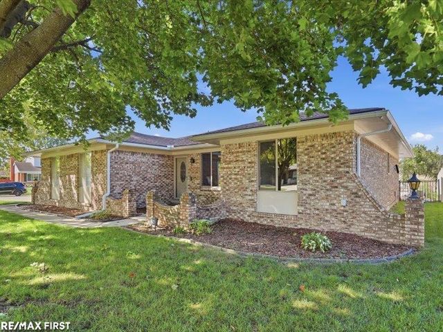 39543 Edgemont Drive, Sterling Heights, MI 48310