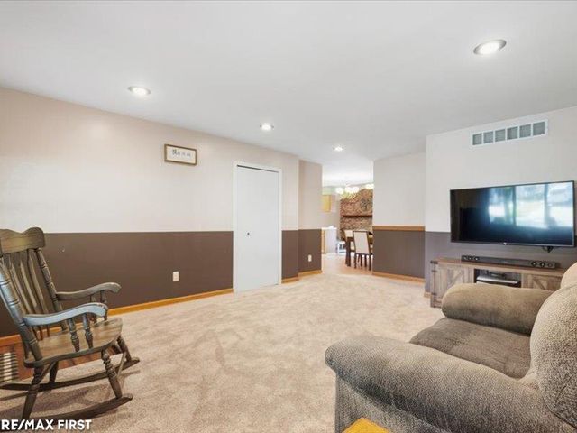 39543 Edgemont Drive, Sterling Heights, MI 48310