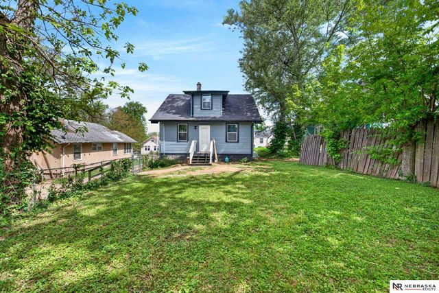 4115 Maple Street, Omaha, NE 68111