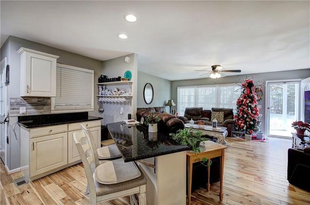 198 Iracille NE Lane, Calhoun, GA 30701