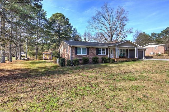 198 Iracille NE Lane, Calhoun, GA 30701
