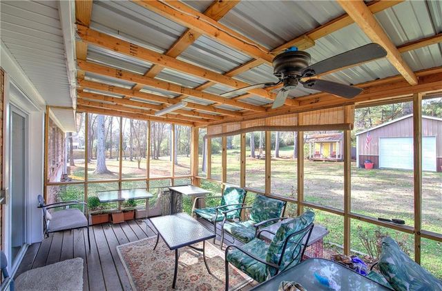 198 Iracille NE Lane, Calhoun, GA 30701