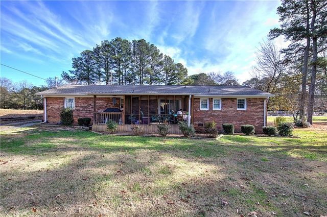 198 Iracille NE Lane, Calhoun, GA 30701