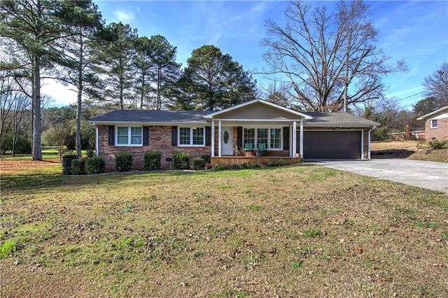 198 Iracille NE Lane, Calhoun, GA 30701