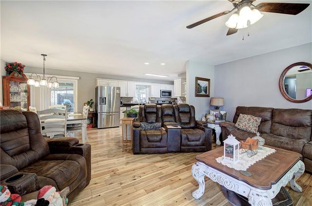 198 Iracille NE Lane, Calhoun, GA 30701