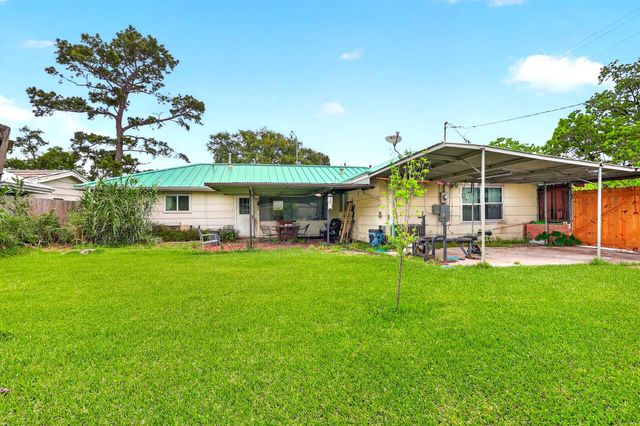 8001 Hammerly Boulevard, Houston, TX 77055