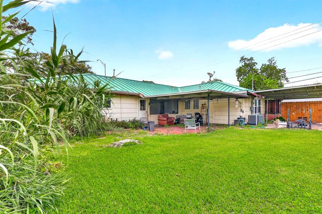 8001 Hammerly Boulevard, Houston, TX 77055